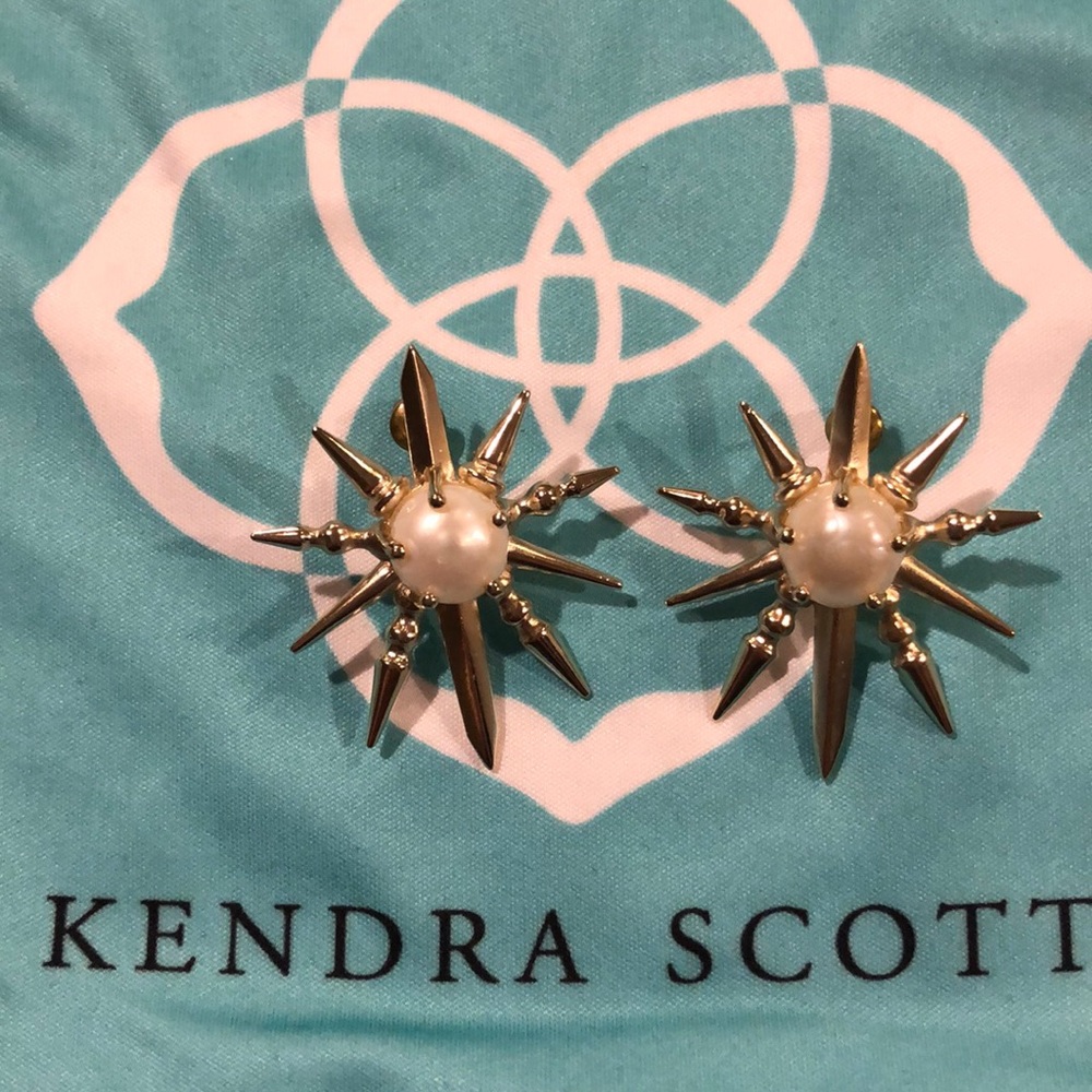 NWOT Kendra Scott Rogan pearl starburst earrings